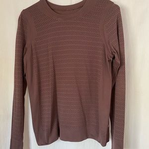 Swiftly Breathe Long Sleeve